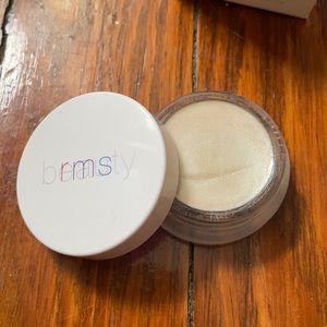 EUC rms beauty living luminizer